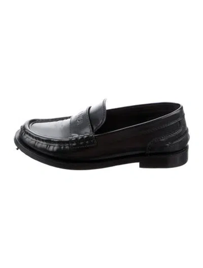 Pre-owned Fendi Leather Loafers In Black