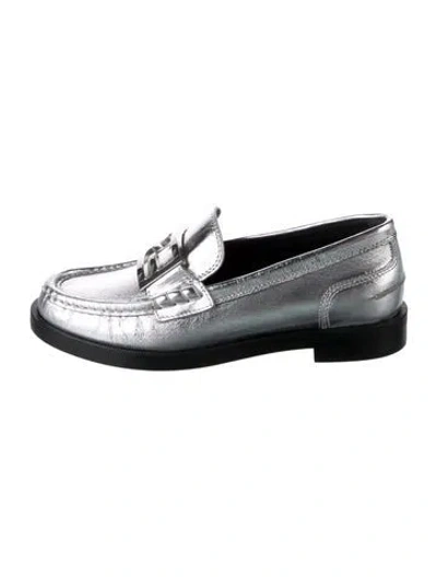 Pre-owned Fendi Leather Loafers In Metallic/silver