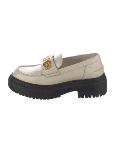 Pre-owned Fendi Leather Loafers In Neutral
