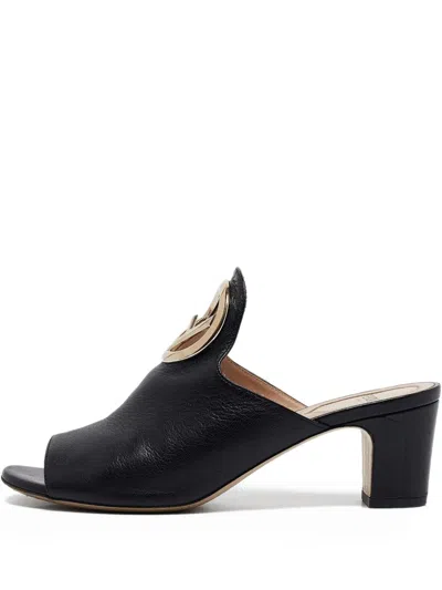 Pre-owned Fendi Leather Mules
