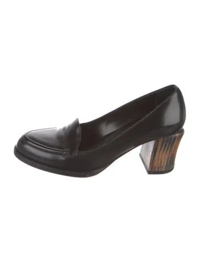 Pre-owned Fendi Leather Pumps In Black