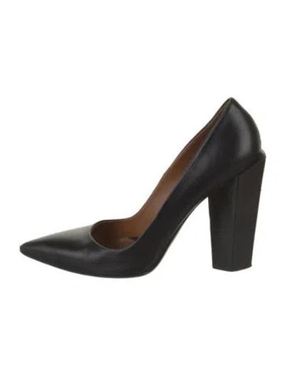 Pre-owned Fendi Leather Pumps In Black