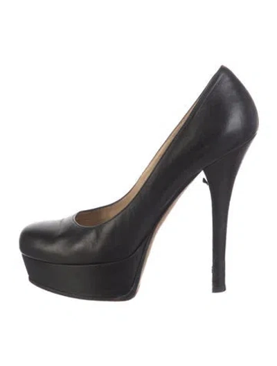 Pre-owned Fendi Leather Pumps In Black