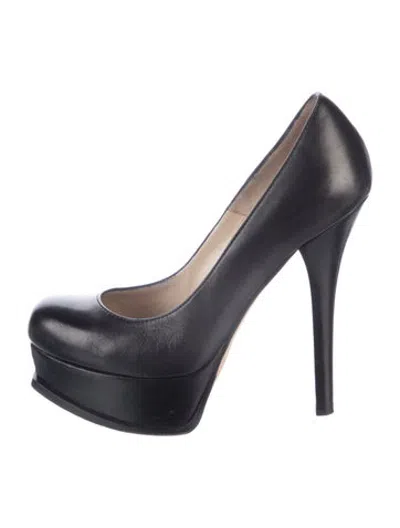Pre-owned Fendi Leather Pumps In Blue