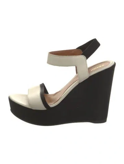 Pre-owned Fendi Leather Sandals In Black