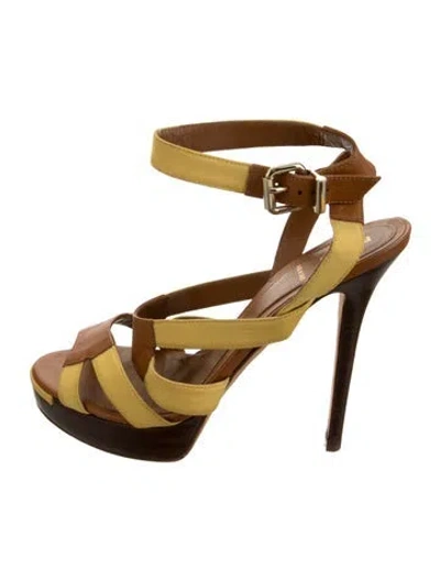 Pre-owned Fendi Leather Sandals In Green