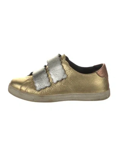 Pre-owned Fendi Leather Scalloped Accent Sneakers