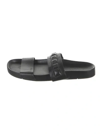 Pre-owned Fendi Leather Slides In Black