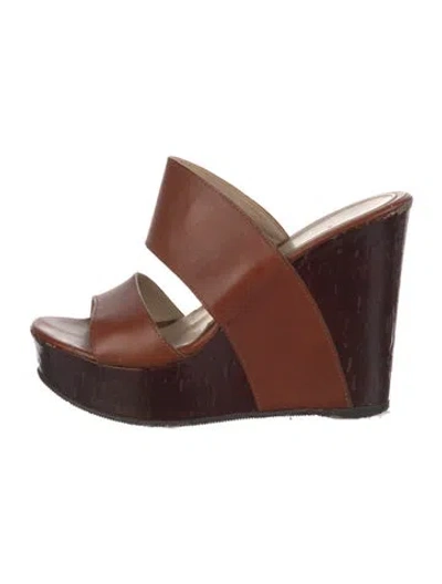 Pre-owned Fendi Leather Slides In Brown
