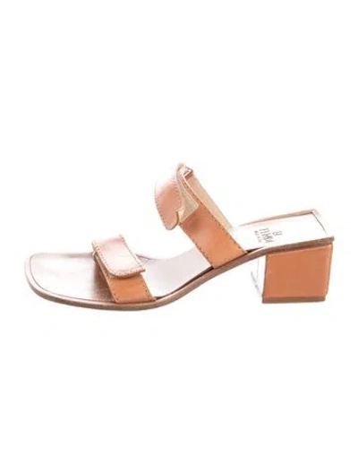 Pre-owned Fendi Leather Slides In Brown