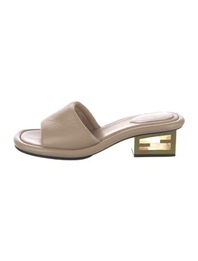 Pre-owned Fendi Leather Slides In Neutral