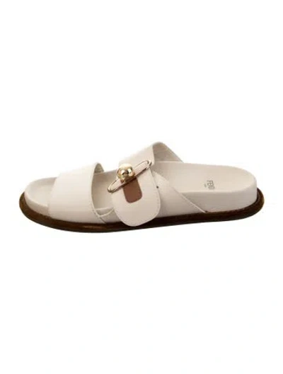 Pre-owned Fendi Leather Slides In Neutral