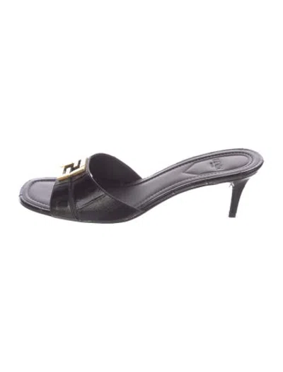 Pre-owned Fendi Leather Slides In Purple