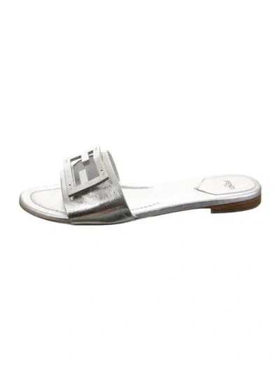 Pre-owned Fendi Leather Slides In Silver