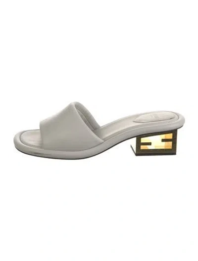 Pre-owned Fendi Leather Slides In White