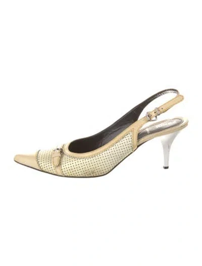 Pre-owned Fendi Leather Slingback Pumps In Neutral