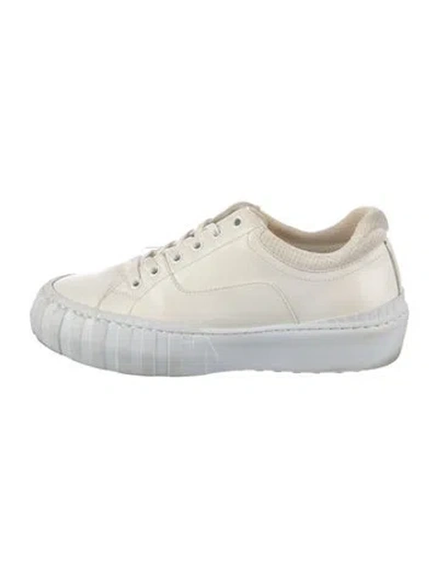 Pre-owned Fendi Leather Sneakers In Neutral