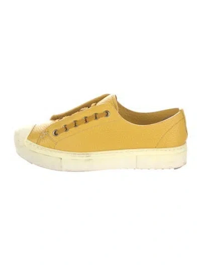 Pre-owned Fendi Leather Sneakers In Yellow