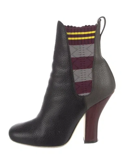 Pre-owned Fendi Leather Striped Chelsea Boots In Black