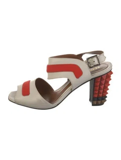 Pre-owned Fendi Leather Studded Accents Pumps In Neutrals