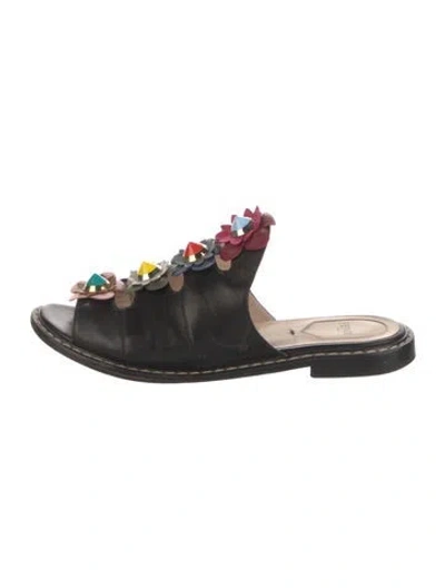 Pre-owned Fendi Leather Studded Accents Slides In Black