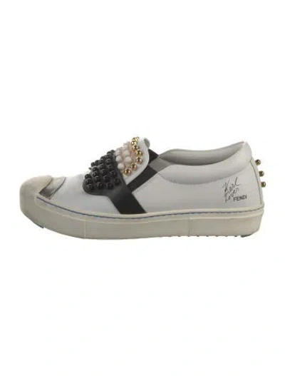 Pre-owned Fendi Leather Studded Accents Sneakers In White