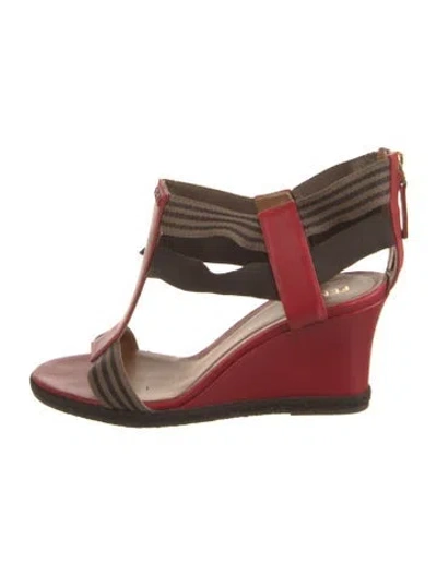 Pre-owned Fendi Leather T-strap Sandals In Multi
