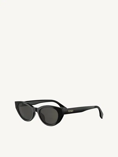 Fendi Lettering Fe40209i 5101a Sunglasses In Black