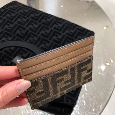 Fendi Logo Card Pack In Black