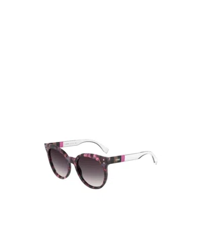 Fendi Logo Details Sunglasses In Black