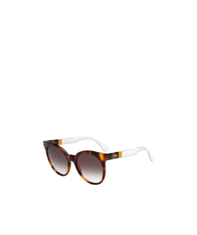 Fendi Logo Details Sunglasses In Brown