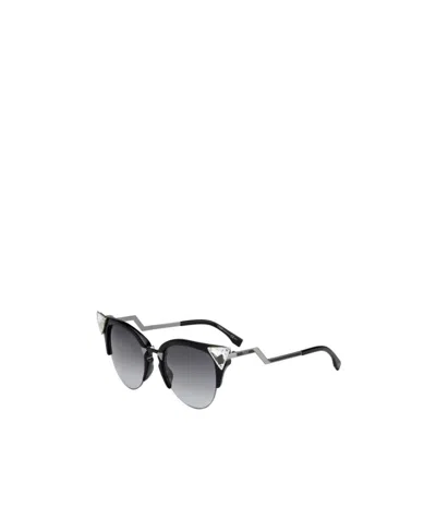 Fendi Logo Details Sunglasses In Gray