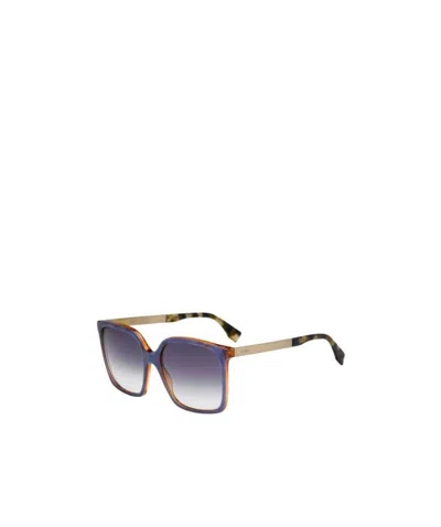 Fendi Logo Details Sunglasses In Gray