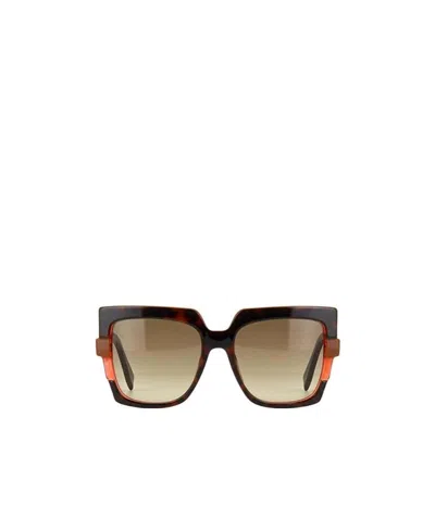 Fendi Logo Details Sunglasses In Nude