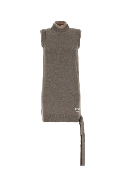 Fendi Logo Knit Sleeveless Vest In Gray