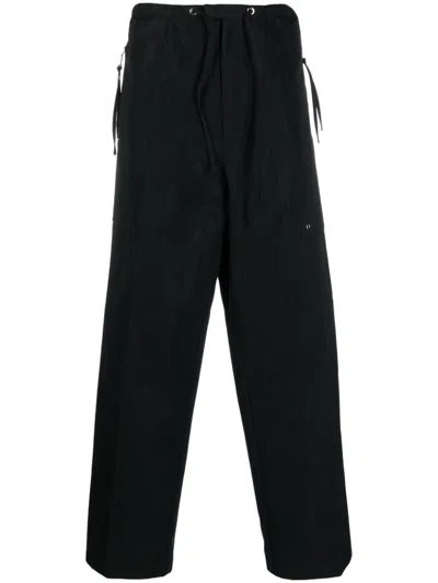 Fendi Weite Hose Mit Logo-patch In Black