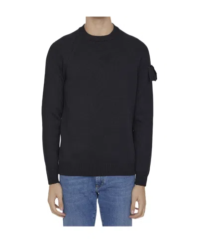 FENDI FENDI POCKET-DETAILED CREWNECK JUMPER