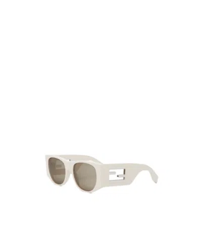 Fendi Logo Sunglasses In White