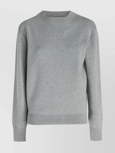 FENDI LUXURIOUS CASHMERE BLEND CREW-NECK SWEATER