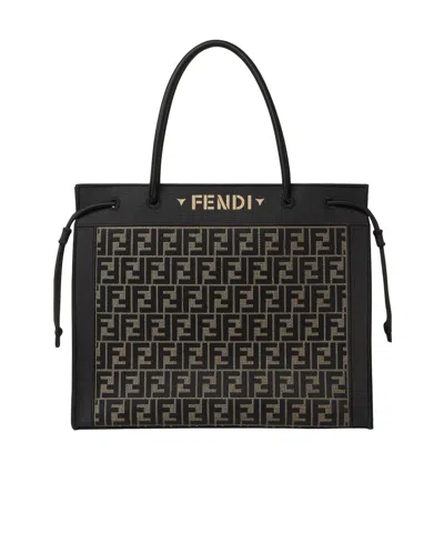 Fendi Magic Shopper Large In Black