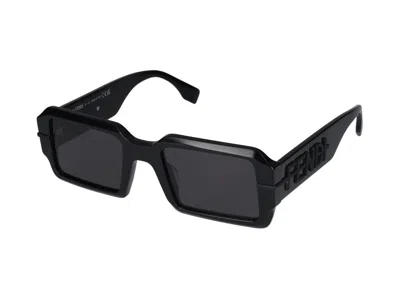 Fendi Maison Sunglasses Square Frame Fe40073u In Black