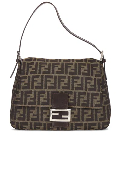Pre-owned Fendi Mama Forever Baguette Shoulder Bag In Brown