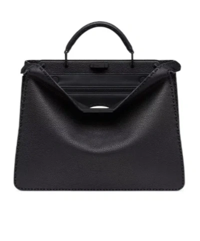 Fendi Medium Peekaboo Iseeu Shoulder Bag In Black