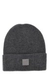 Fendi Beanie Hat With Logo In Black