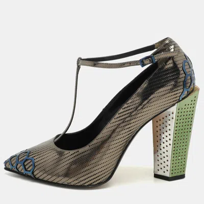 Pre-owned Fendi Metallic Perforated Leather T-strap Pumps Size 41