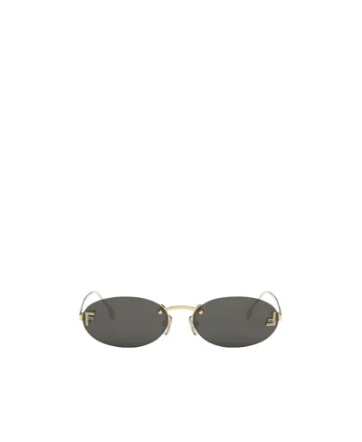 Fendi Oval-shape Tinted-lens Sunglasses In Black