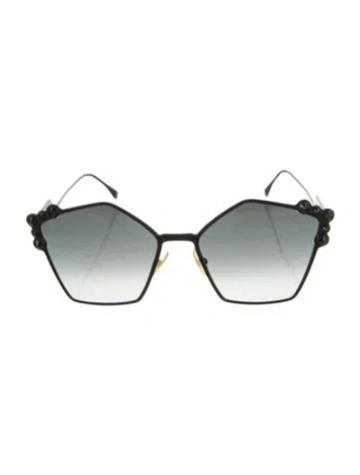 Pre-owned Fendi Oversize Gradient Sunglasses In Black