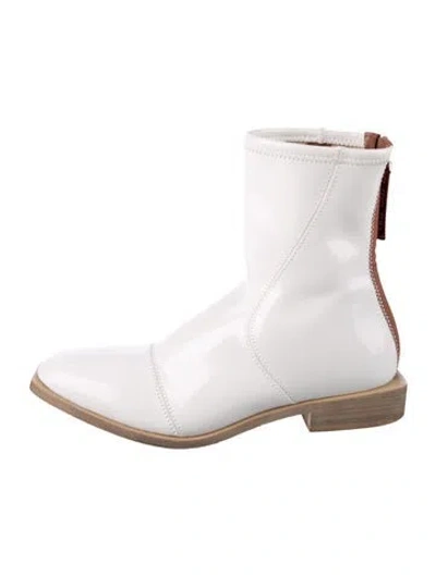 Pre-owned Fendi Patent Leather Boots In White