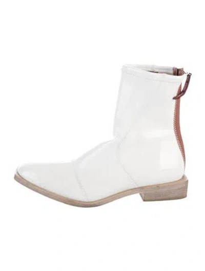 Pre-owned Fendi Patent Leather Boots In White