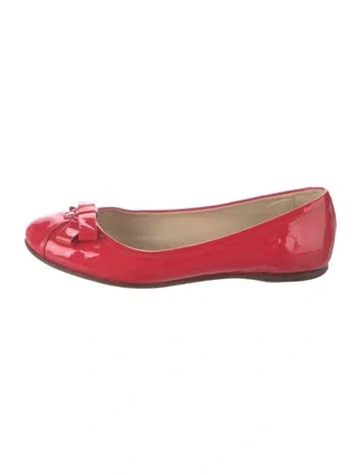 Pre-owned Fendi Patent Leather Bow Accents Ballet Flats In Red